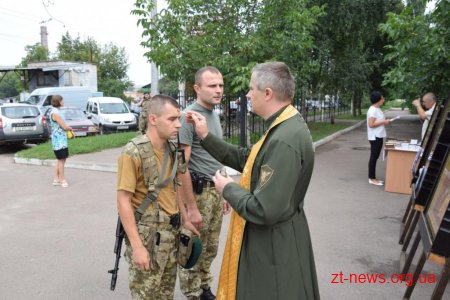 В капличці Покрови Пресвятої Богородиці відбувся молебень біля чудотворних ікони з гори Афон