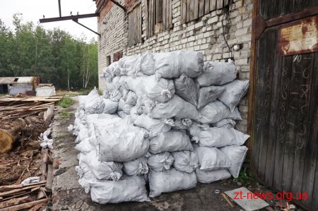 На Житомирщині продовжують перевіряти легальність підприємницької діяльності з випалювання вугілля
