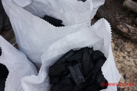 На Житомирщині продовжують перевіряти легальність підприємницької діяльності з випалювання вугілля