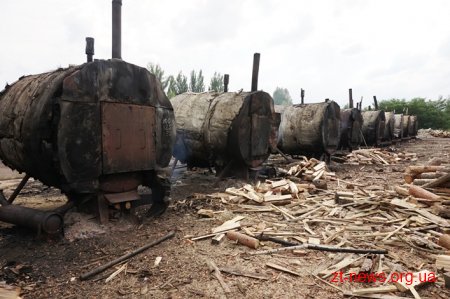 На Житомирщині продовжують перевіряти легальність підприємницької діяльності з випалювання вугілля