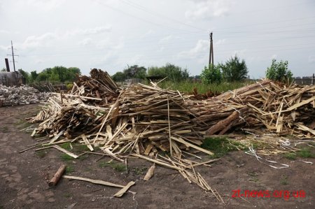 На Житомирщині продовжують перевіряти легальність підприємницької діяльності з випалювання вугілля