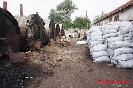 На Житомирщині продовжують перевіряти легальність підприємницької діяльності з випалювання вугілля