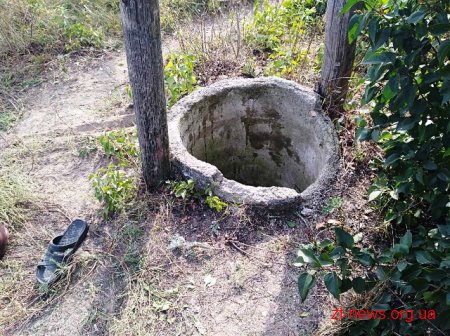 За добу рятувальники дістали із колодязів двох чоловіків