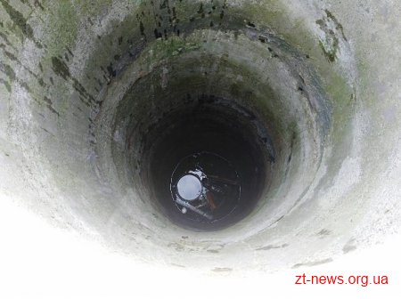 За добу рятувальники дістали із колодязів двох чоловіків