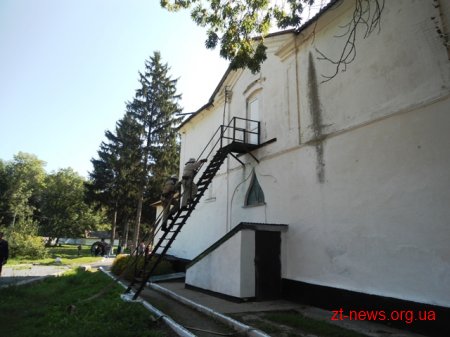 На Житомирщині фахівці ДСНС ліквідували умовну пожежу у психоневрологічному інтернаті