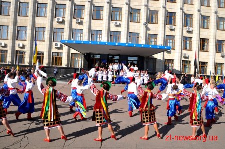 Сотні житомирян долучились до відзначення Дня Державного Прапора України