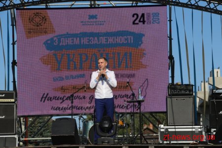 На Михайлівській усі бажаючі мали змогу написати диктант національної єдності