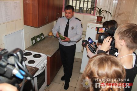 В конвойну службу та ізолятор тимчасового тримання шукають співробітників