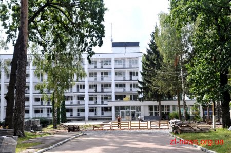 У Центрі вертебрології на 80% завершили благоустрій та підготували всі стіни до фарбування