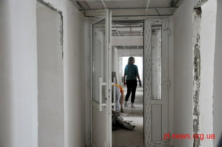 У Центрі вертебрології на 80% завершили благоустрій та підготували всі стіни до фарбування
