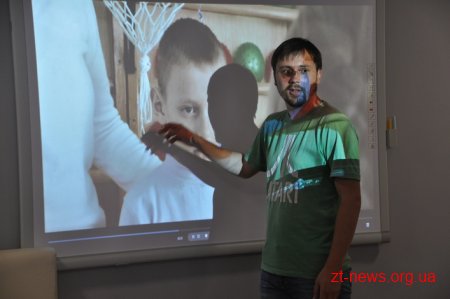 В рамках проведення кінофестивалю «ЖУК» його організатори проводять тематичні зустрічі з учасниками