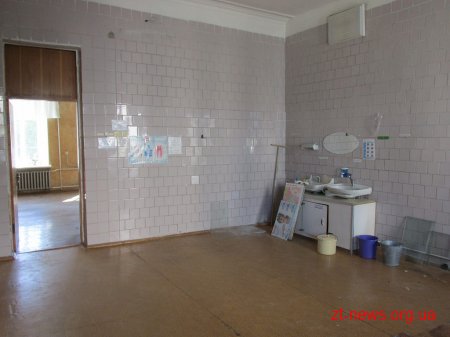 На аукціоні продали за 9 мільйонів будівлю колишньої стоматполіклініки в центрі Житомира