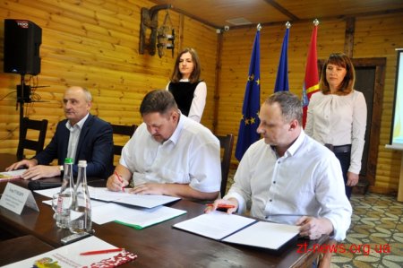 Ігор Гундич підписав два меморандуми про співпрацю з інвесторами