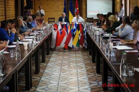 Ігор Гундич підписав два меморандуми про співпрацю з інвесторами