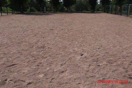 Будівництво мультиспортивного майданчика біля ЗОШ №28 та №16 планують завершити до 5 вересня