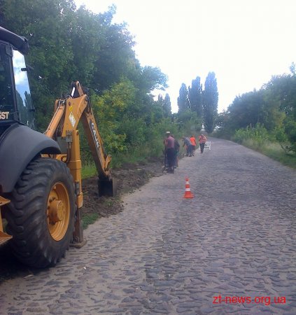 На дорозі Парипси-Почуйки продовжуються роботи з розширення дороги