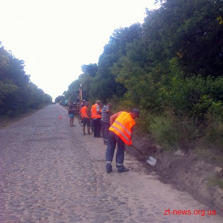 На дорозі Парипси-Почуйки продовжуються роботи з розширення дороги