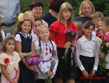 Володимир Ширма привітав школярів Ємільчинської гімназії зі святом Першого дзвоника