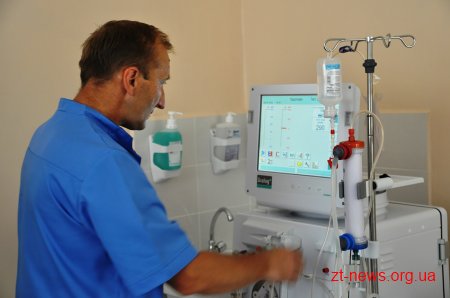 Перші 5 пацієнтів отримали якісну послугу у новому відділенні гемодіалізу у Овручі
