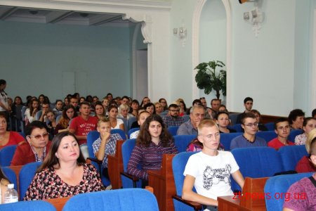 Близько 200 волонтерів візьмуть участь в організації та проведенні "Нова Пошта Космічний Напівмарафон"