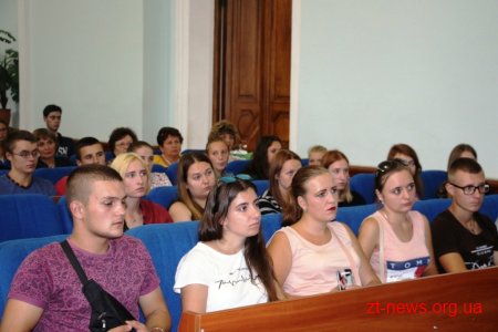 Близько 200 волонтерів візьмуть участь в організації та проведенні "Нова Пошта Космічний Напівмарафон"