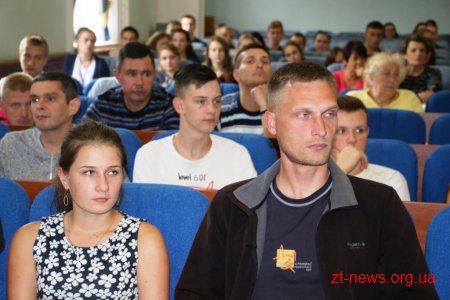 Близько 200 волонтерів візьмуть участь в організації та проведенні "Нова Пошта Космічний Напівмарафон"