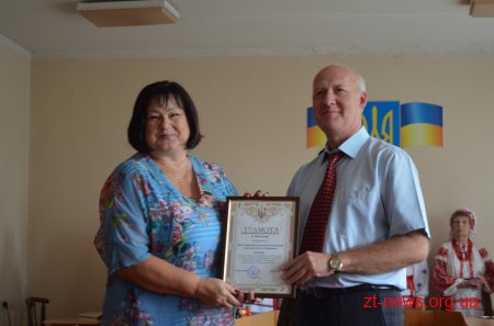 У Корольовській та Богунській районних радах відзначили переможців конкурсу "Мій ошатний район"