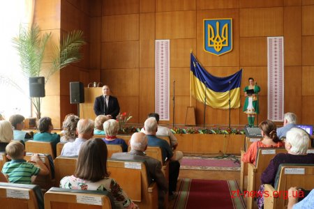 У Корольовській та Богунській районних радах відзначили переможців конкурсу "Мій ошатний район"
