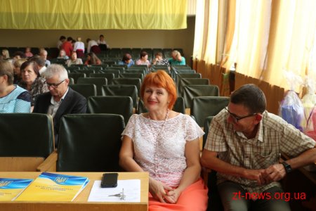 У Корольовській та Богунській районних радах відзначили переможців конкурсу "Мій ошатний район"