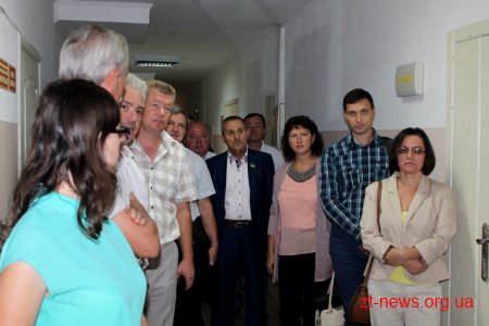 В обласній лікарні медики обговорили реформу галузі охорони здоров'я та оглянули відділення