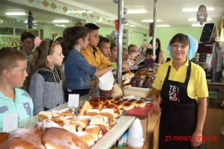 Заступниця мера оглянула як діти харчуються у житомирських школах