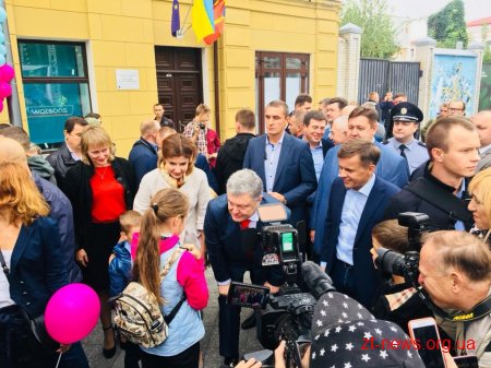 Президент України Петро Порошенко разом із дружиною приїхали до Житомира