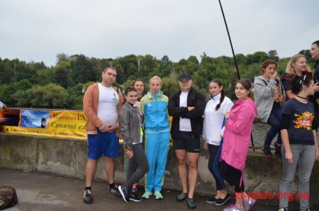 У Житомирі проходить спортивний фестиваль з веслування на човнах «Поліський дракон»