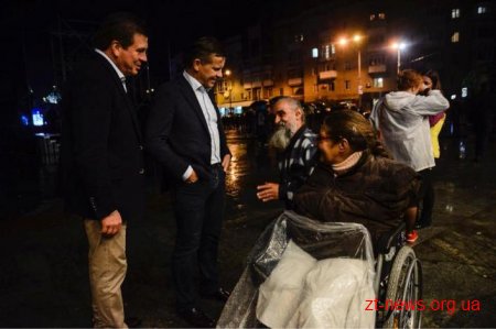Тисячі житомирян зібрались на майдані Соборному аби почути симфонічний оркестр «Lord of the Sound» та гурт «Morandi»