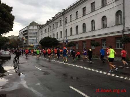 Космічний Напівмарафон пам’яті Леоніда Каденюка відбувся у Житомирі