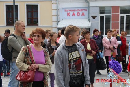 На Михайлівській вдруге провели осінній бал
