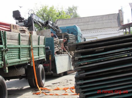У Малині починають реконструкцію будинку культури з демонтажу покрівлі
