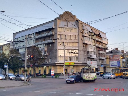 Аварія паралізувала рух на перехресті вулиць Великої Бердичівської та Театральної