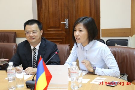 До Житомира приїхала китайська делегація з міста-побратима Дачжоу