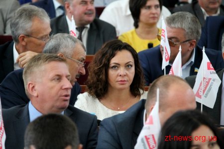 Кадрові рішення, депутатські звернення, земельні питання – підсумки позачергової сесії обласної ради