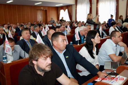 Кадрові рішення, депутатські звернення, земельні питання – підсумки позачергової сесії обласної ради