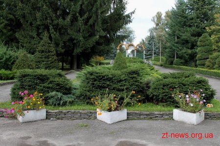 У житомирському ботанічному саду за бюджетні кошти «оновили» водойми