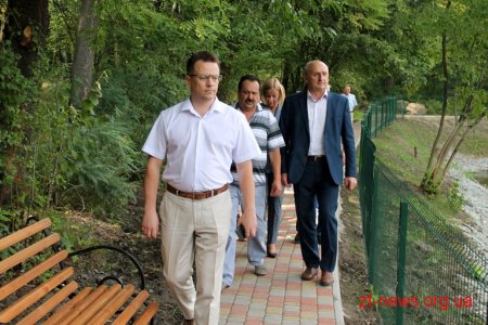 У житомирському ботанічному саду за бюджетні кошти «оновили» водойми