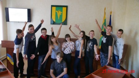 Організатори кінофестивалю «ЖУК» проводять зустрічі з учасниками
