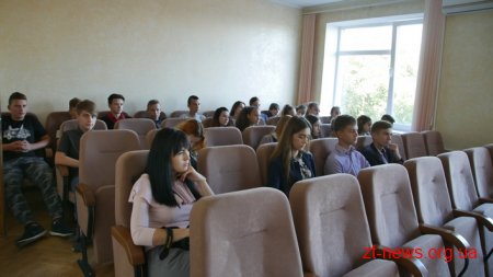 Організатори кінофестивалю «ЖУК» проводять зустрічі з учасниками