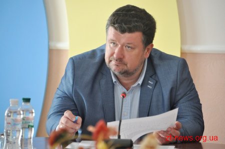 На нараді в ОДА представникам РДА та ОТГ радили шукати у місцевих бюджетах кошти на зарплати освітянам