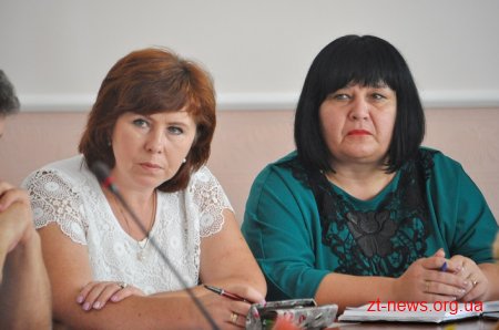 На нараді в ОДА представникам РДА та ОТГ радили шукати у місцевих бюджетах кошти на зарплати освітянам