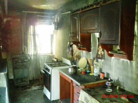 На Житомирщині селяни винесли з палаючого будинку двох чоловіків