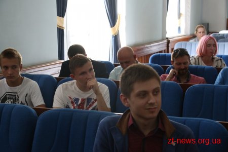 Нова Пошта Космічний Напівмарафон: подяки волонтерам та партнерам