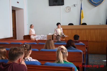 Нова Пошта Космічний Напівмарафон: подяки волонтерам та партнерам